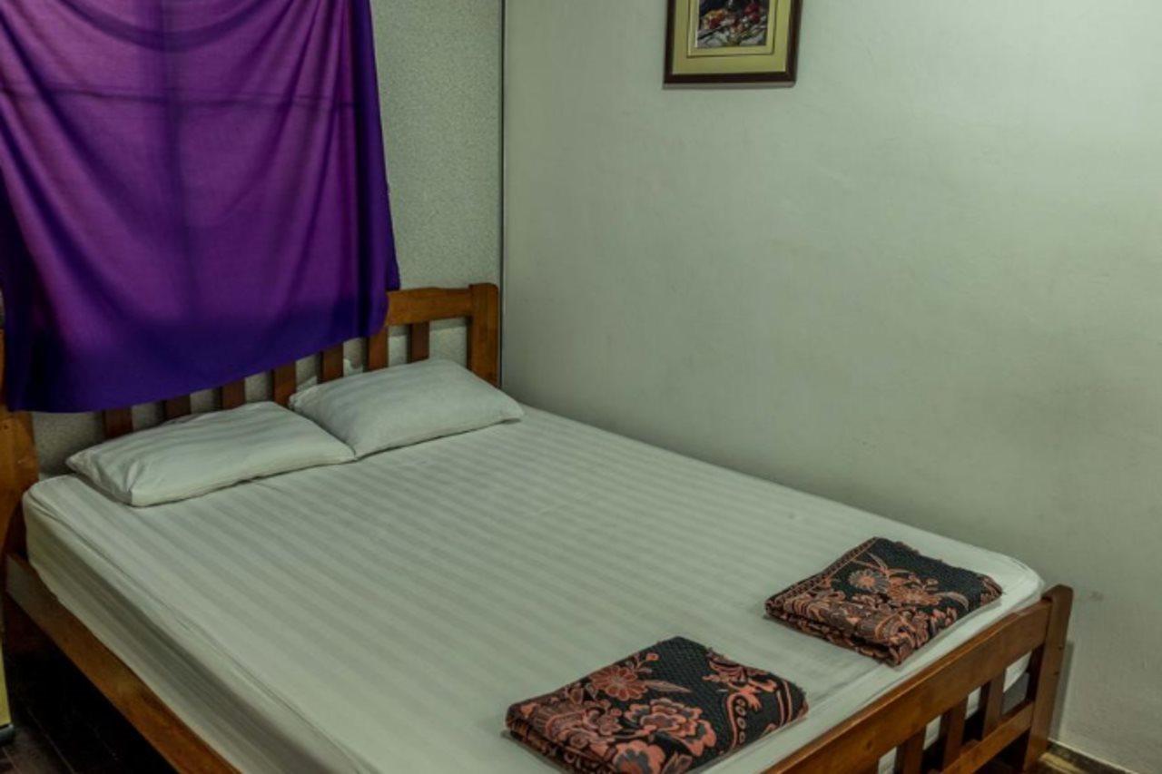 Discovery Cafe And Guesthouse Malacca エクステリア 写真