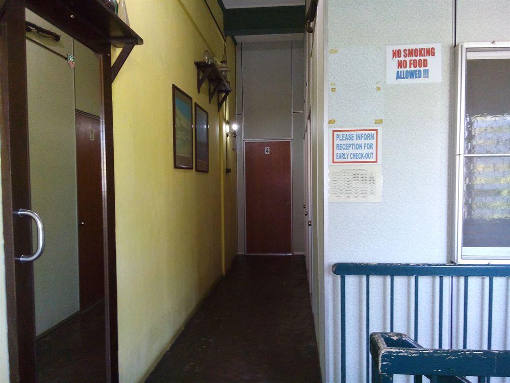 Discovery Cafe And Guesthouse Malacca エクステリア 写真