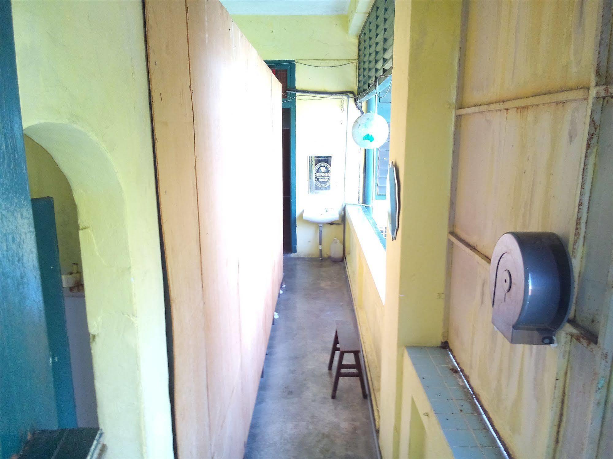 Discovery Cafe And Guesthouse Malacca エクステリア 写真