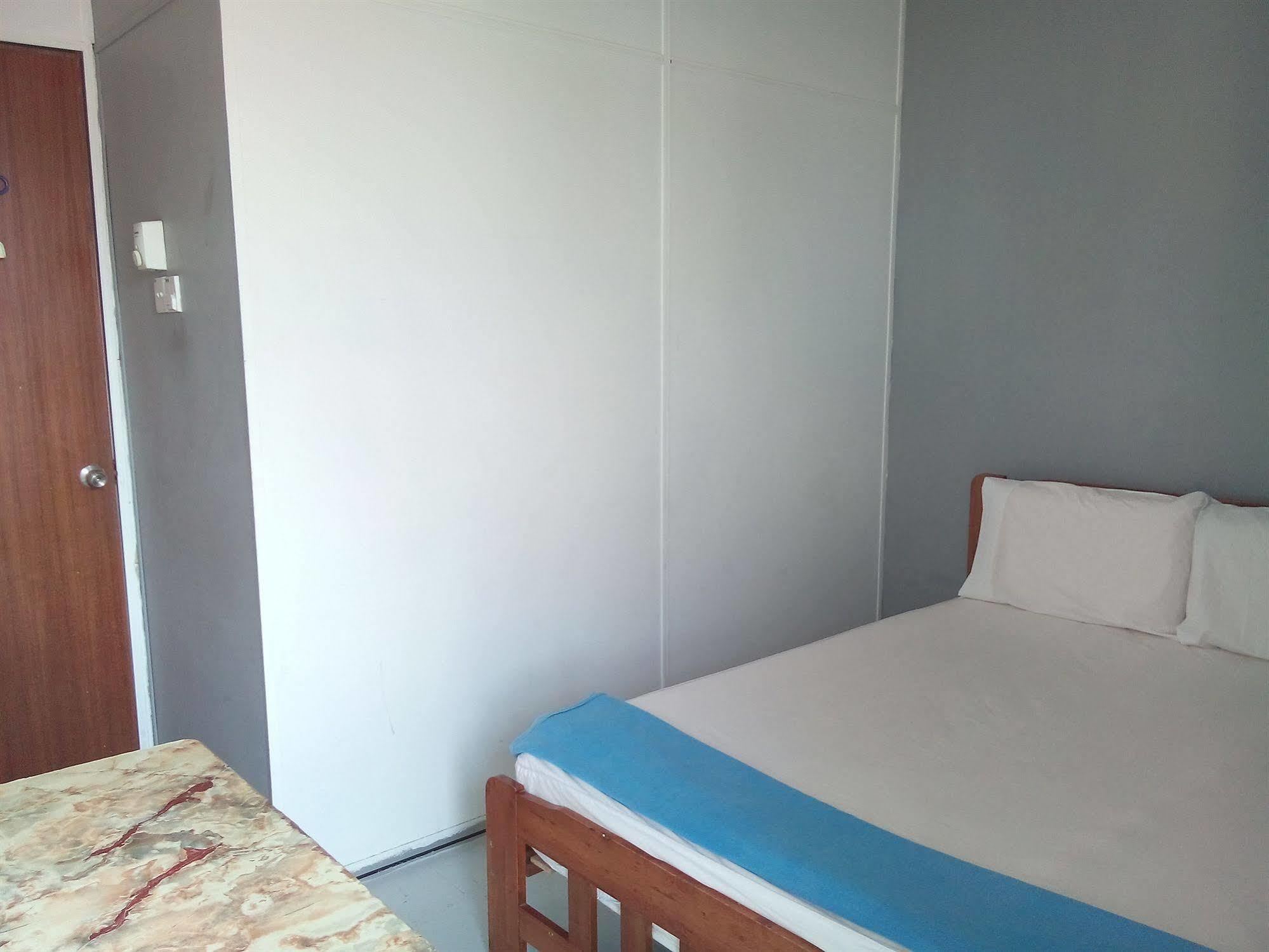 Discovery Cafe And Guesthouse Malacca エクステリア 写真
