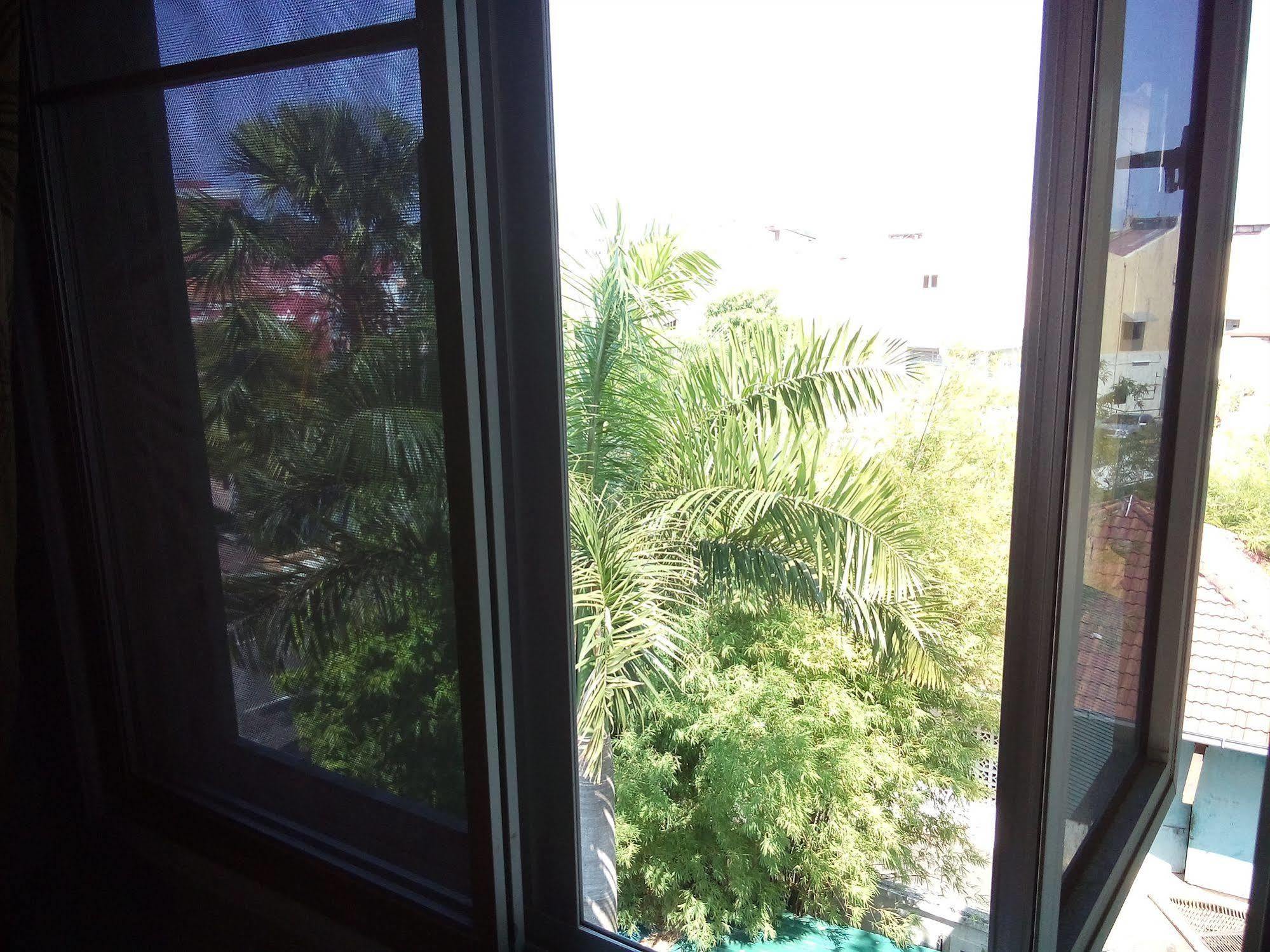 Discovery Cafe And Guesthouse Malacca エクステリア 写真