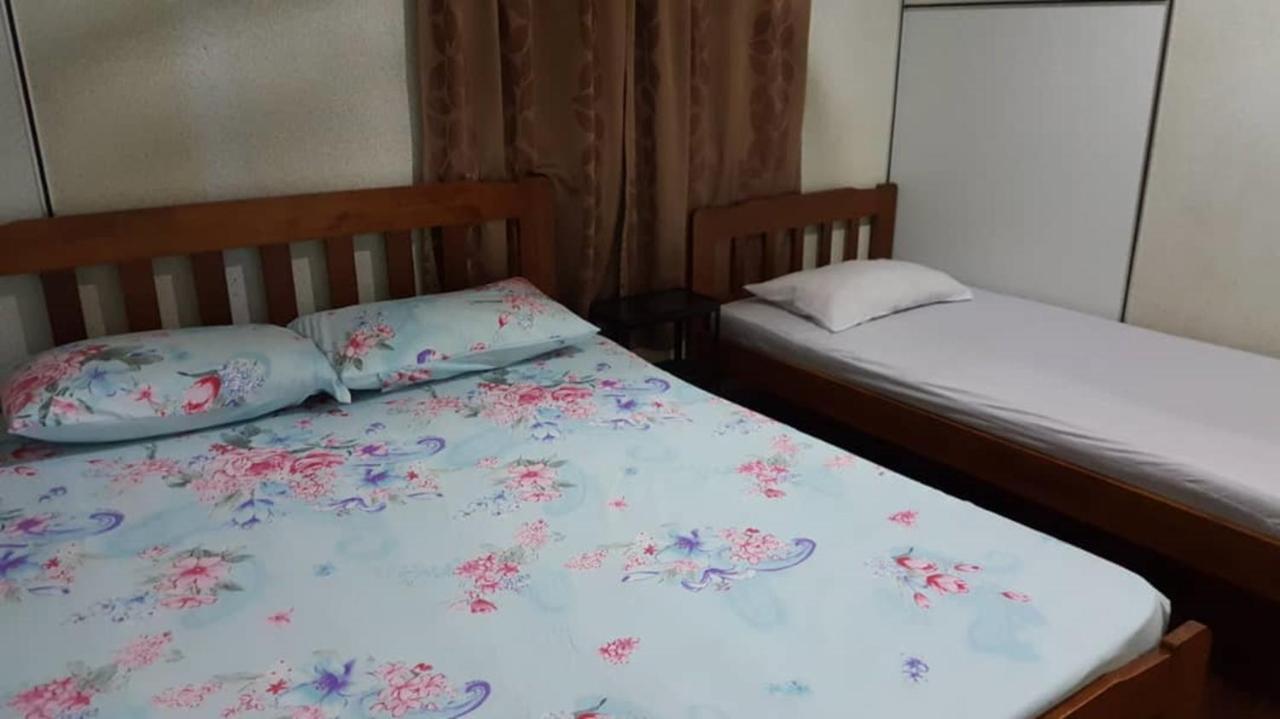Discovery Cafe And Guesthouse Malacca エクステリア 写真