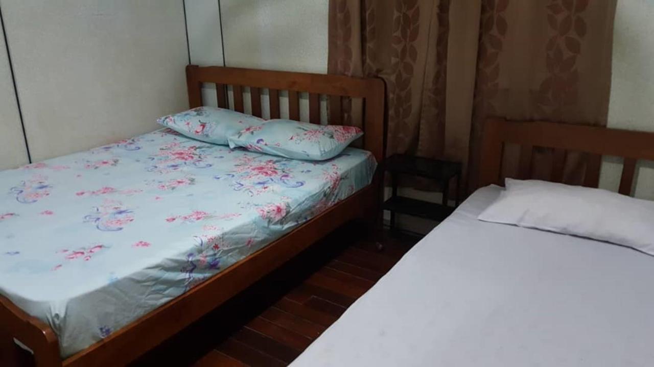 Discovery Cafe And Guesthouse Malacca エクステリア 写真
