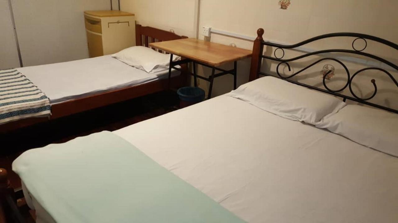 Discovery Cafe And Guesthouse Malacca エクステリア 写真